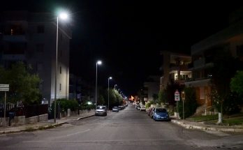 strada illuminata